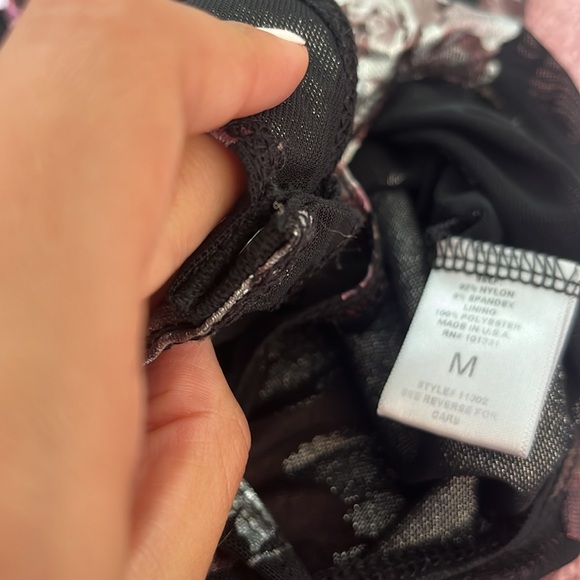 Sheer Floral Bodysuit Size M - Picture 6 of 9